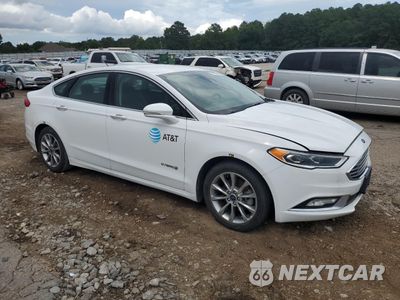 Czwarte zdjęcie samochodu z boku: 2017 FORD FUSION SE HYBRID VIN:3FA6P0LUXHR409533 - miniatura