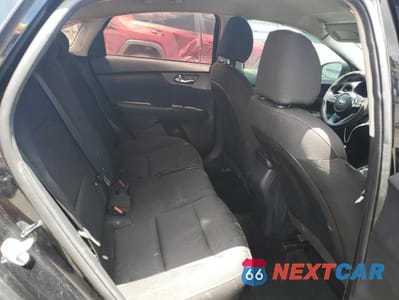 Zdjęcie 10 z 12 samochodu: 2021 KIA FORTE FE VIN:3KPF24AD9ME381275 - miniatura