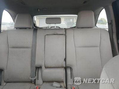 Zdjęcie 10 z 13 samochodu: 2014 TOYOTA HIGHLANDER LE VIN:5TDBKRFH6ES033805 - miniatura