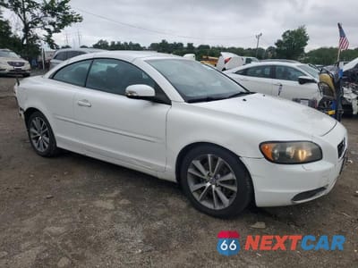 Czwarte zdjęcie samochodu z boku: 2010 VOLVO C70 T5 VIN:YV1672MCXAJ094366 - miniatura