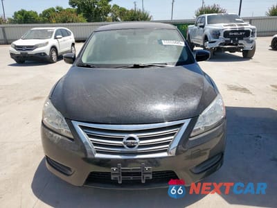 Piąte zdjęcie samochodu w środku: 2014 NISSAN SENTRA S VIN:3N1AB7AP9EY269830 - miniatura
