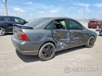 Trzecie zdjęcie samochodu z tyłu: 2005 FORD FOCUS ZX4 ST VIN:1FAHP38Z25W199548 - miniatura