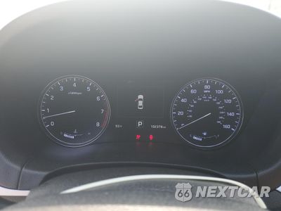 Zdjęcie 9 z 14 samochodu: 2015 HYUNDAI GENESIS 3.8L VIN:KMHGN4JE3FU045187 - miniatura