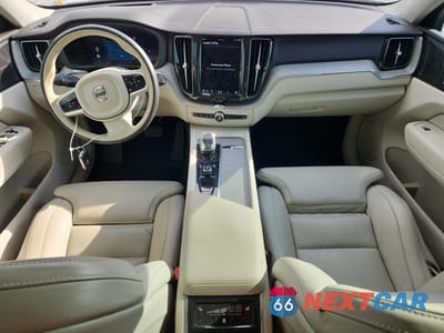 Zdjęcie 8 z 14 samochodu: 2023 VOLVO XC60 ULTIMATE VIN:YV4L12RX3P1253899 - miniatura