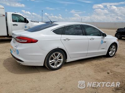 Trzecie zdjęcie samochodu z tyłu: 2018 FORD FUSION SE HYBRID VIN:3FA6P0LU0JR171665 - miniatura