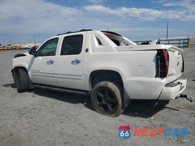 Drugie zdjęcie samochodu z przodu: 2013 CHEVROLET AVALANCHE LTZ VIN:3GNTKGE71DG367388 - miniatura