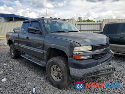 Czwarte zdjęcie samochodu z boku: 2002 CHEVROLET SILVERADO K2500 HEAVY DUTY VIN:1GCHK29192E181271 - miniatura