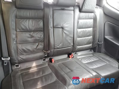 Zdjęcie 10 z 12 samochodu: 2008 VOLKSWAGEN GTI VIN:WVWFV71KX8W333299 - miniatura