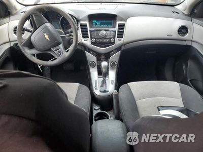 Zdjęcie 8 z 12 samochodu: 2011 CHEVROLET CRUZE LS VIN:1G1PC5SH7B7102940 - miniatura
