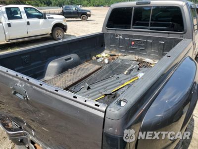 Zdjęcie 10 z 15 samochodu: 2004 FORD F350 SUPER DUTY VIN:1FTWW32S34EA62817 - miniatura