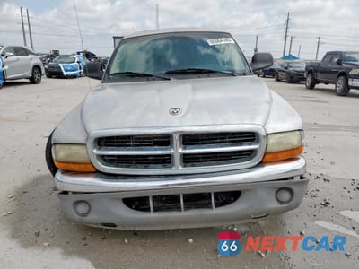 Piąte zdjęcie samochodu w środku: 2001 DODGE DAKOTA VIN:1B7FL26X71S345839 - miniatura