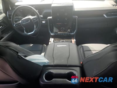 Zdjęcie 8 z 13 samochodu: 2025 GMC YUKON XL DENALI VIN:1GKS2JRL1SR210888 - miniatura