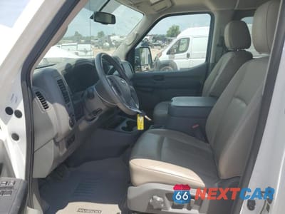 Zdjęcie 7 z 14 samochodu: 2018 NISSAN NV 3500 S VIN:5BZAF0AA1JN853490 - miniatura