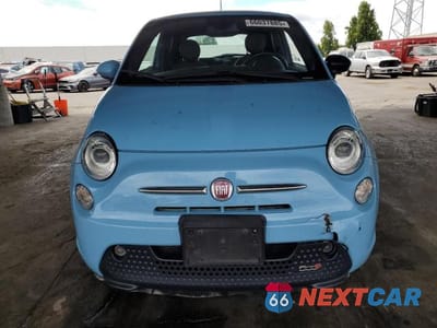 Piąte zdjęcie samochodu w środku: 2015 FIAT 500 ELECTRIC VIN:3C3CFFGE6FT503192 - miniatura