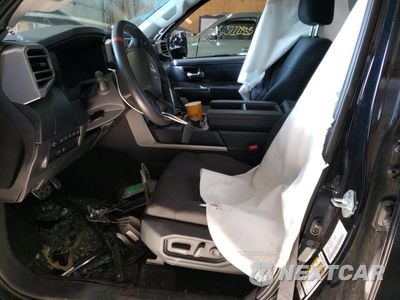 Zdjęcie 7 z 13 samochodu: 2024 TOYOTA TUNDRA CREWMAX SR VIN:5TFLA5DB6RX146331 - miniatura