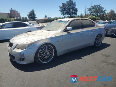 2004 BMW 545 I WBANB33584B110570 - główne zdjęcie licytacji z USA - miniatura