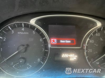 Zdjęcie 8 z 10 samochodu: 2013 NISSAN PATHFINDER S VIN:5N1AR2MN6DC619889 - miniatura