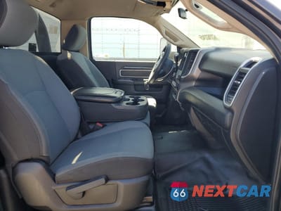 Piąte zdjęcie samochodu w środku: 2020 RAM 5500 VIN:3C7WRMDL6LG186254 - miniatura