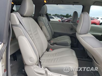 Zdjęcie 11 z 13 samochodu: 2011 TOYOTA SIENNA XLE VIN:5TDDK3DC6BS004295 - miniatura