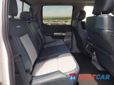 Zdjęcie 10 z 15 samochodu: 2024 FORD SUPER DUTY F-450 W/D VIN:1FT8W4DM2REE76630 - miniatura
