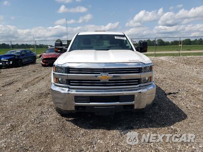 Piąte zdjęcie samochodu w środku: 2018 CHEVROLET SILVERADO K2500 HEAVY DUTY VIN:1GC2KUEG2JZ192552 - miniatura