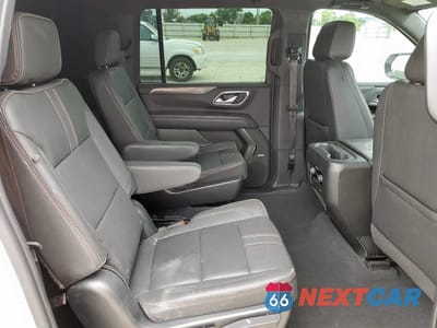 Zdjęcie 11 z 16 samochodu: 2022 CHEVROLET SUBURBAN C1500 RST VIN:1GNSCEKD7NR273282 - miniatura