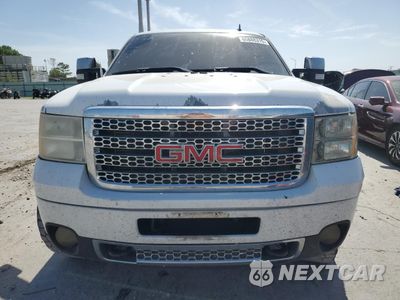 Piąte zdjęcie samochodu w środku: 2011 GMC SIERRA K2500 DENALI VIN:1GT125C88BF107567 - miniatura