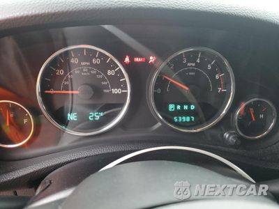 Zdjęcie 9 z 15 samochodu: 2011 JEEP WRANGLER SPORT VIN:1J4AA2D13BL608638 - miniatura