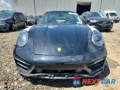 Piąte zdjęcie samochodu w środku: 2021 PORSCHE 911 TARGA 4S VIN:WP0BB2A92MS235716 - miniatura