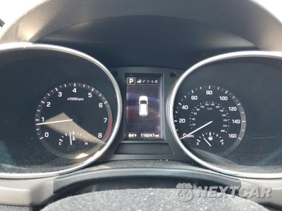 Zdjęcie 9 z 14 samochodu: 2017 HYUNDAI SANTA FE SE ULTIMATE VIN:KM8SRDHF6HU179787 - miniatura