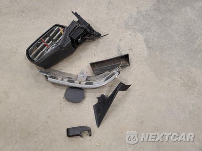 Zdjęcie 12 z 13 samochodu: 2017 CHEVROLET SILVERADO K1500 LT VIN:1GCVKREC9HZ323235 - miniatura