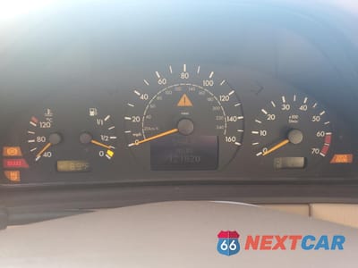 Zdjęcie 9 z 14 samochodu: 2000 MERCEDES-BENZ E 320 4MATIC VIN:WDBJH82J2YX029602 - miniatura