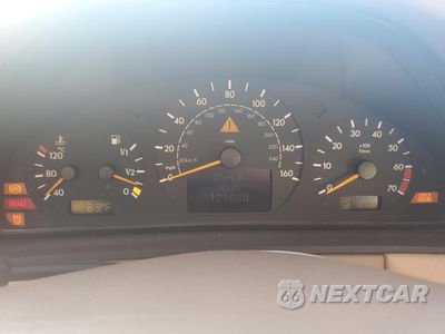 Zdjęcie 9 z 14 samochodu: 2000 MERCEDES-BENZ E 320 4MATIC VIN:WDBJH82J2YX029602 - miniatura