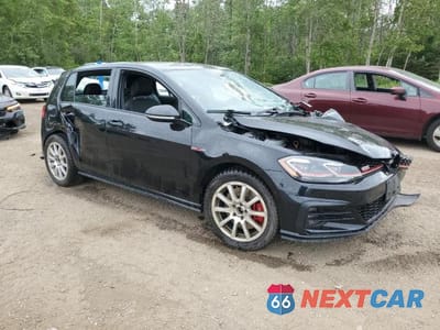 Czwarte zdjęcie samochodu z boku: 2021 VOLKSWAGEN GTI S VIN:3VW6T7AUXMM016136 - miniatura