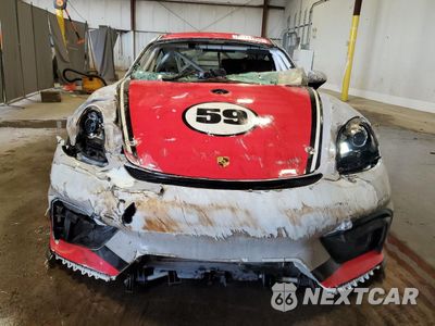 Piąte zdjęcie samochodu w środku: 2020 PORSCHE CAYMAN GT4 VIN:WP0ZZZ98ZLK299704 - miniatura