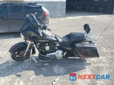 Trzecie zdjęcie samochodu z tyłu: 2011 HARLEY-DAVIDSON FLHX VIN:1HD1KBM13BB670760 - miniatura
