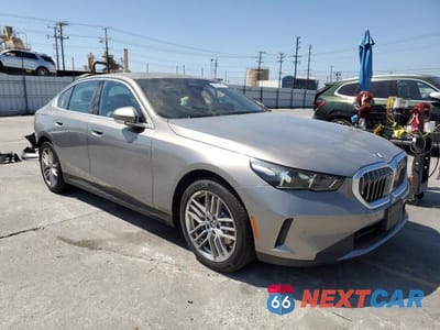 Czwarte zdjęcie samochodu z boku: 2025 BMW 530 I VIN:WBA43FJ00SCU06322 - miniatura