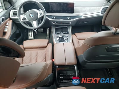 Zdjęcie 8 z 15 samochodu: 2023 BMW X7 XDRIVE40I VIN:5UX23EM09P9R84972 - miniatura