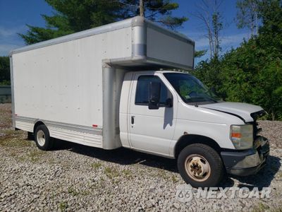 Czwarte zdjęcie samochodu z boku: 2009 FORD ECONOLINE E450 SUPER DUTY CUTAWAY VAN VIN:1FDXE45SX9DA08206 - miniatura