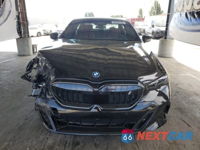 Piąte zdjęcie samochodu w środku: 2024 BMW I5 EDRIVE 40 VIN:WBY33FK09RCR71786 - miniatura