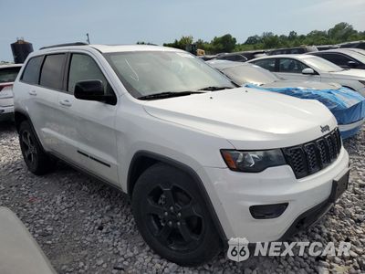 Czwarte zdjęcie samochodu z boku: 2018 JEEP GRAND CHEROKEE LAREDO VIN:1C4RJFAGXJC352702 - miniatura