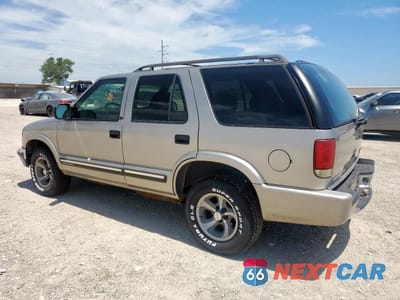 Drugie zdjęcie samochodu z przodu: 2000 CHEVROLET BLAZER VIN:1GNCS13WXY2128671 - miniatura