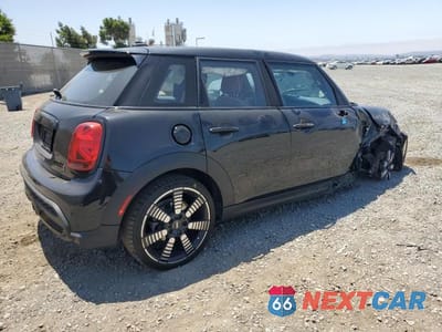 Trzecie zdjęcie samochodu z tyłu: 2023 MINI COOPER VIN:WMW53DK00P2U17146 - miniatura