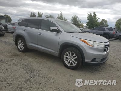 Czwarte zdjęcie samochodu z boku: 2014 TOYOTA HIGHLANDER LE VIN:5TDBKRFH6ES033805 - miniatura