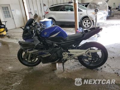 Trzecie zdjęcie samochodu z tyłu: 2013 YAMAHA FZ6 R VIN:JYARJ18E6DA011185 - miniatura