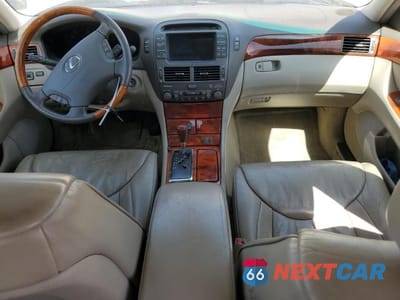 Zdjęcie 8 z 12 samochodu: 2001 LEXUS LS 430 VIN:JTHBN30F510025587 - miniatura