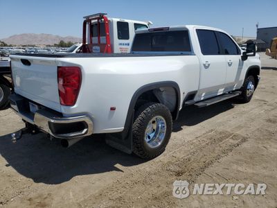 Trzecie zdjęcie samochodu z tyłu: 2021 CHEVROLET SILVERADO K3500 LT VIN:1GC4YTEY2MF152276 - miniatura