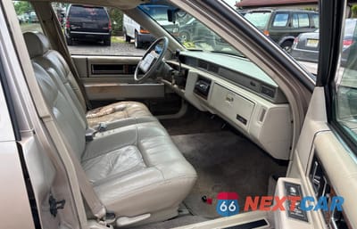 Piąte zdjęcie samochodu w środku: 1992 CADILLAC DEVILLE VIN:1G6CD53B5N4258495 - miniatura