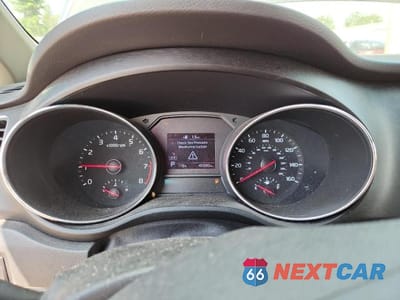 Zdjęcie 9 z 13 samochodu: 2019 KIA SEDONA LX VIN:KNDMB5C1XK6560170 - miniatura
