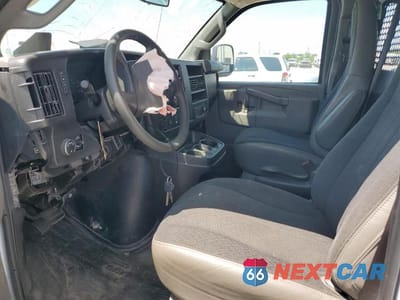 Zdjęcie 7 z 12 samochodu: 2021 GMC SAVANA G2500 VIN:1GTW7AFP6M1305437 - miniatura